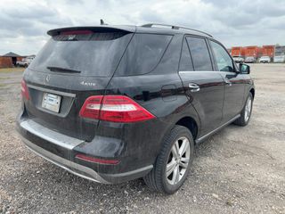 2013 Mercedes-Benz ML 350 ML 350 - Exterior Rear Right Corner Image